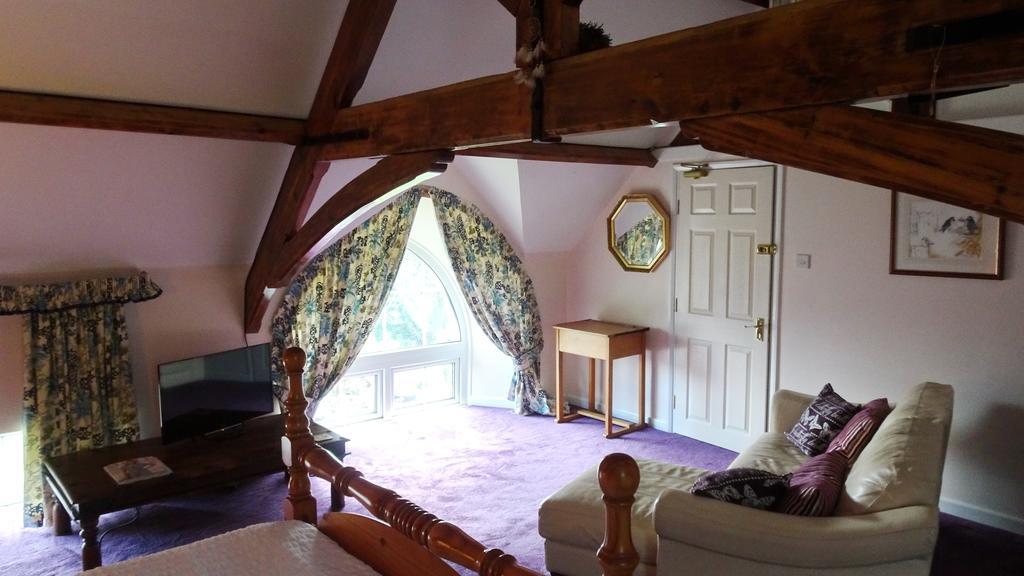 The Old School House Hotel เยลเวอร์ตัน ภายนอก รูปภาพ