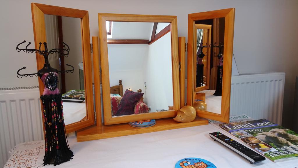 The Old School House Hotel เยลเวอร์ตัน ภายนอก รูปภาพ